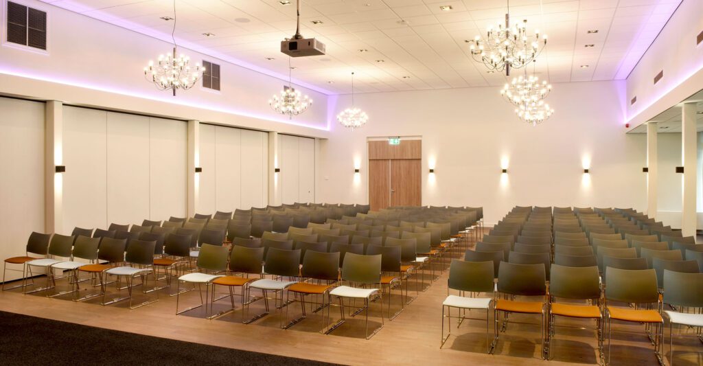 De Schakel Nijkerk grote zaal